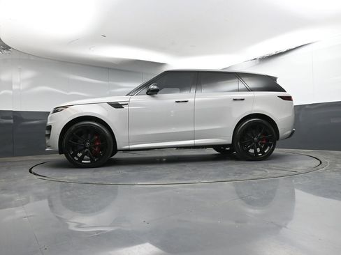 Used 2025 Land Rover Range Rover Sport Dynamic SE image 30