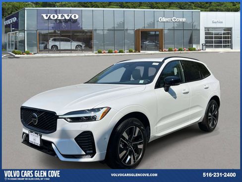 Used 2026 Volvo XC60 B5 Plus w/ Climate Package AWD/4WD image 2