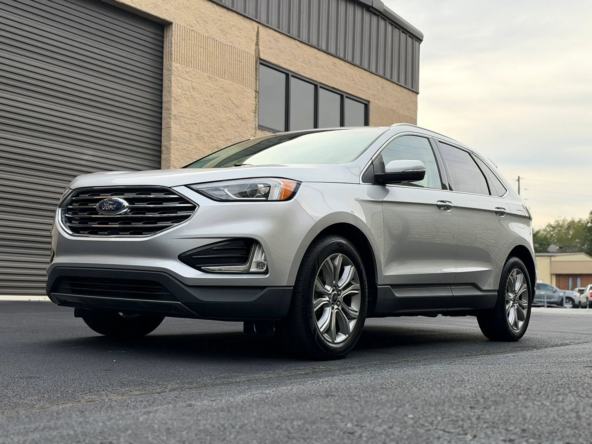 Used 2019 Ford Edge Titanium FWD image 46