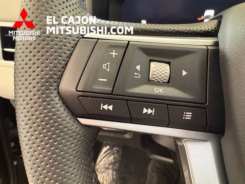 Used 2025 Mitsubishi Outlander SEL AWD/4WD image 20