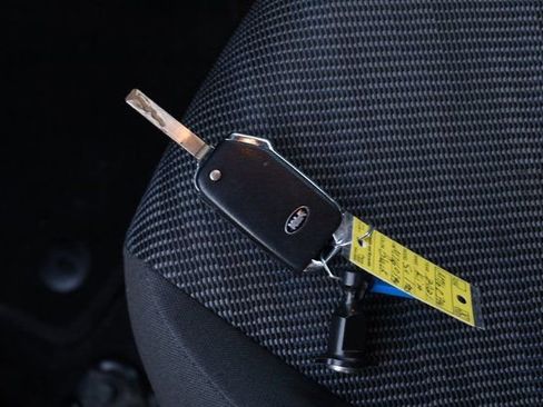 Used 2021 Kia Seltos LX image 28