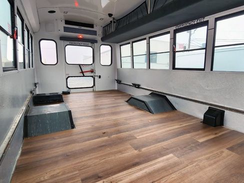 Used 2016 Chevrolet Express 3500 w/ School Bus Package RWD image 16