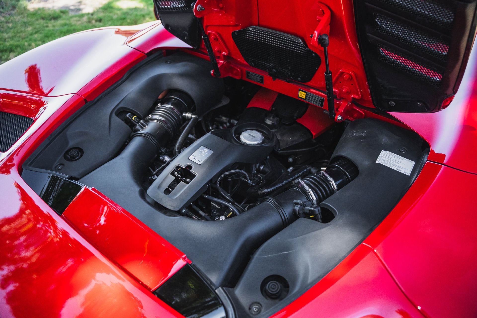 Used 2021 Ferrari F8 Tributo RWD image 47