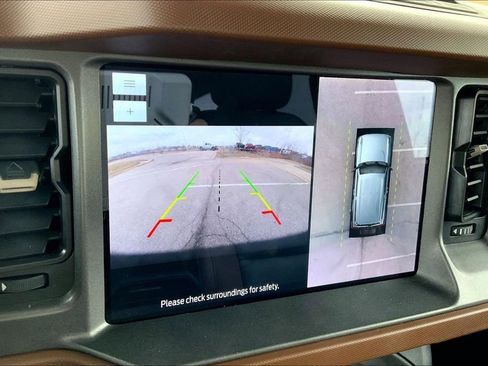 Used 2024 Ford Bronco Outer Banks AWD/4WD image 19