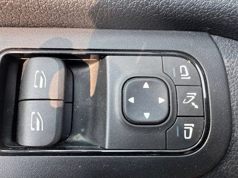 Used 2023 Mercedes-Benz Sprinter 2500 image 8