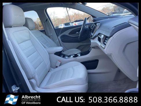 Used 2022 GMC Terrain Denali w/ Denali Premium Package AWD/4WD image 21