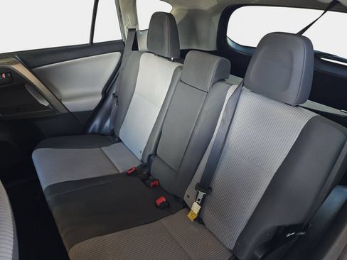 Used 2015 Toyota RAV4 LE AWD/4WD image 14