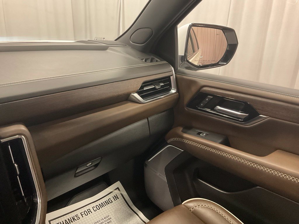 Used 2025 GMC Yukon XL Denali Ultimate w/ LPO, Floor Liner Package AWD/4WD image 27