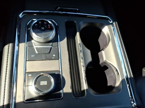 Used 2020 Ford Expedition XLT w/ Equipment Group 202A image 31