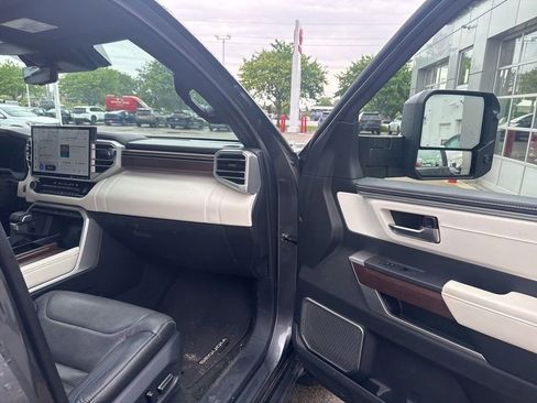 Used 2023 Toyota Sequoia Capstone AWD/4WD image 20