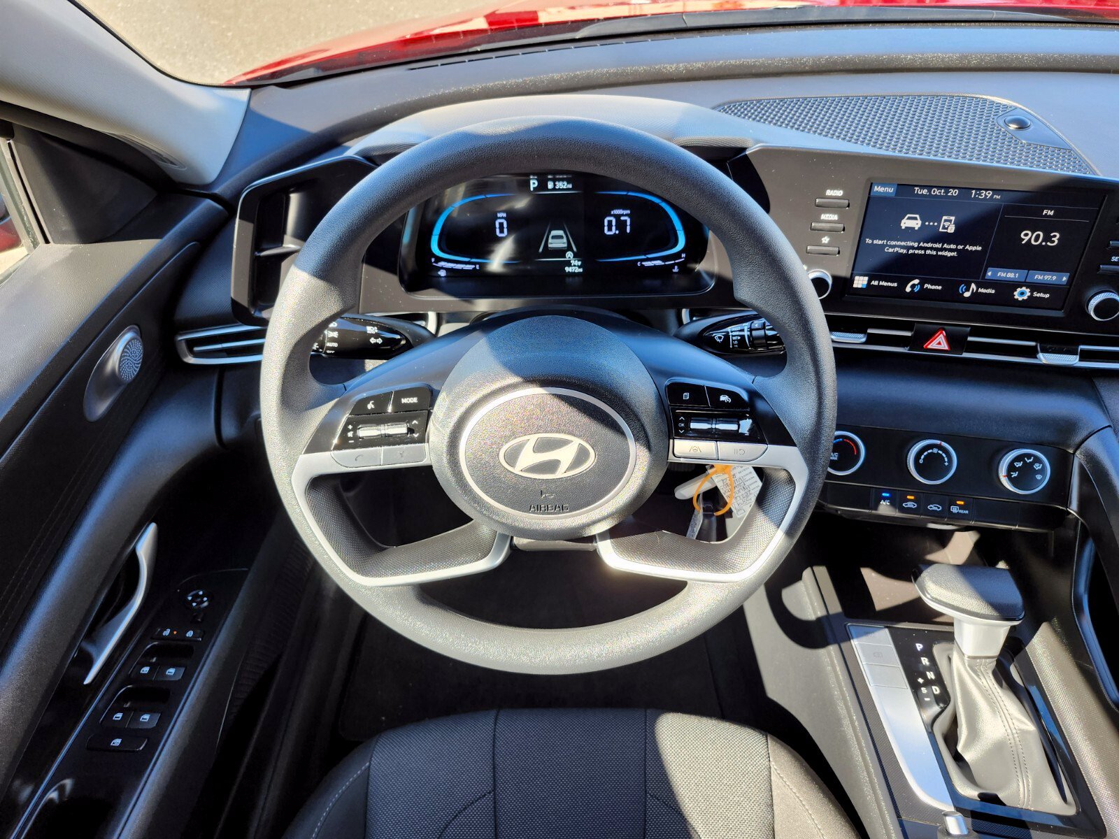 Certified 2026 Hyundai Elantra SE FWD image 13