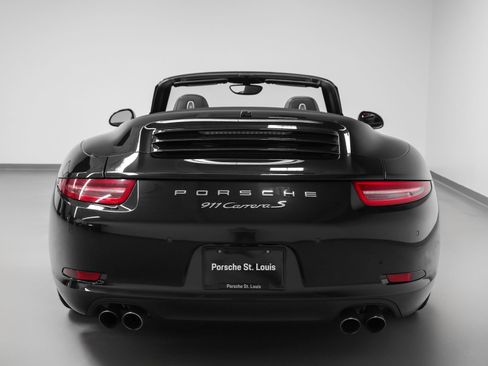 Certified 2015 Porsche 911 Carrera S RWD image 14