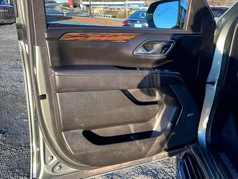 Used 2023 Chevrolet Tahoe Premier image 9