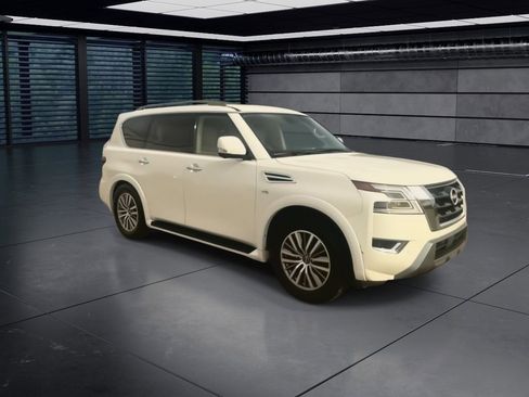 Used 2021 Nissan Armada SL image 2