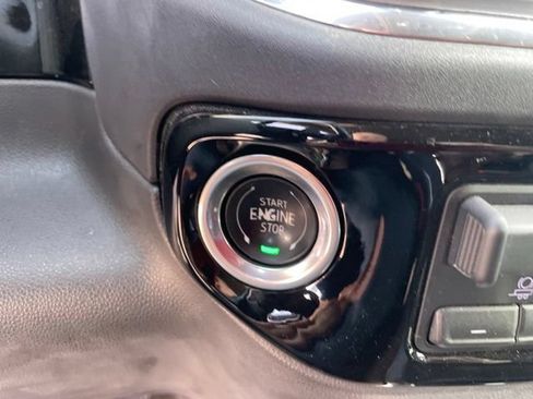 Used 2024 GMC Sierra 1500 SLT AWD/4WD image 40