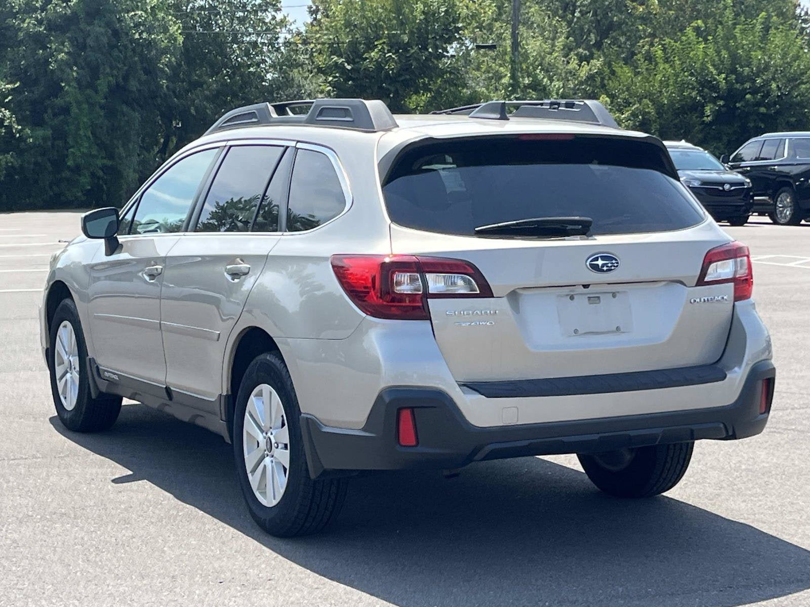 Used 2018 Subaru Outback 2.5i Premium AWD/4WD image 5
