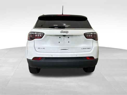 Used 2025 Jeep Compass Limited AWD/4WD image 4