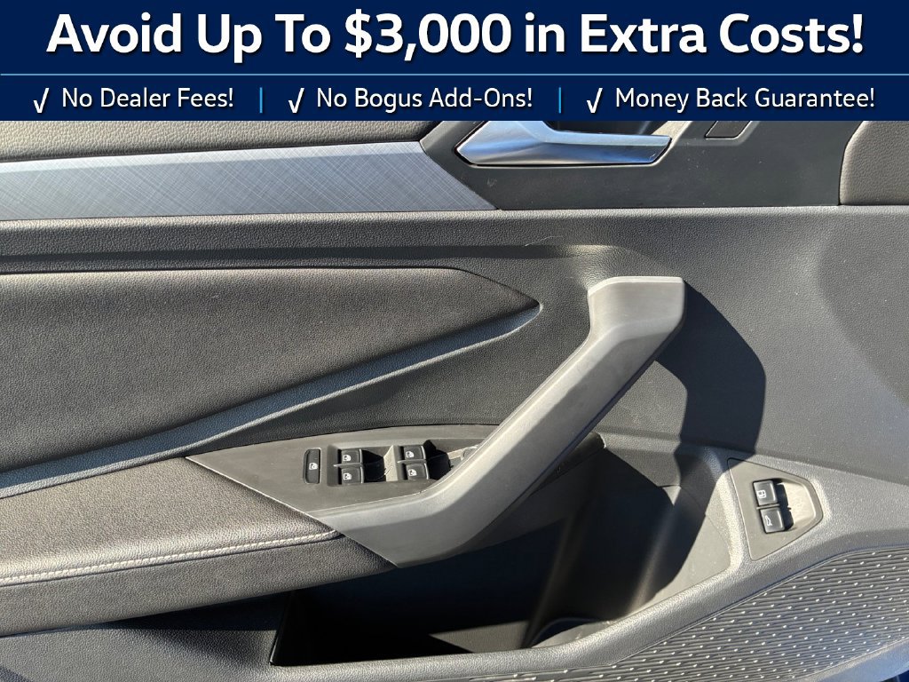Used 2024 Volkswagen Jetta SE w/ Panoramic Sunroof Package FWD image 16