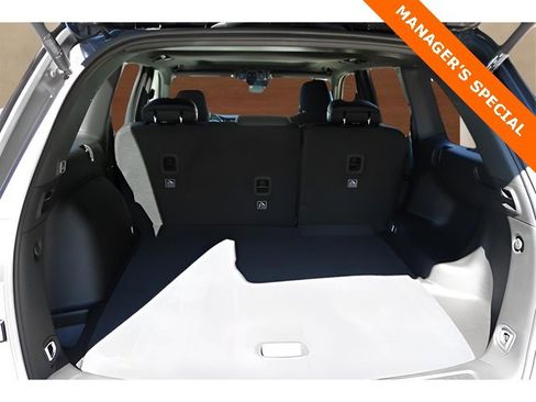 New 2025 Jeep Grand Cherokee Altitude image 16