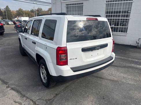 Used 2011 Jeep Patriot Sport image 8