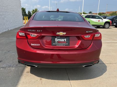 Used 2017 Chevrolet Malibu Premier w/ Premier Sun and Wheel Package FWD image 5