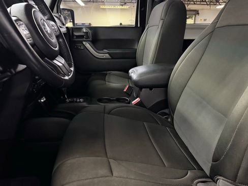 Used 2015 Jeep Wrangler Sport AWD/4WD image 11