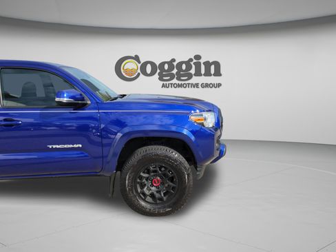 Used 2023 Toyota Tacoma SR5 w/ Technology Package AWD/4WD image 30