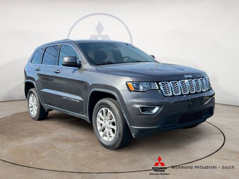 Used 2021 Jeep Grand Cherokee Laredo AWD/4WD image 1