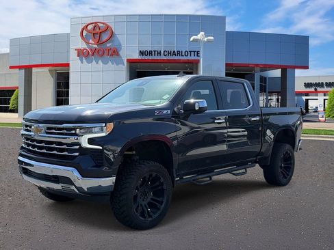 Used 2022 Chevrolet Silverado 1500 LTZ AWD/4WD image 5