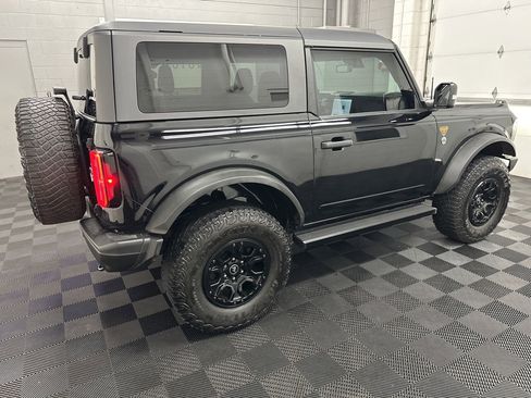 Used 2023 Ford Bronco Badlands image 11