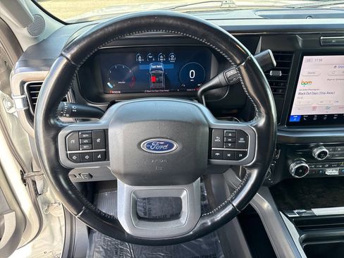 Used 2024 Ford F250 Lariat w/ Chrome Package image 15