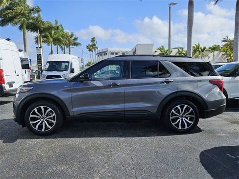 Used 2022 Ford Explorer ST-Line image 3