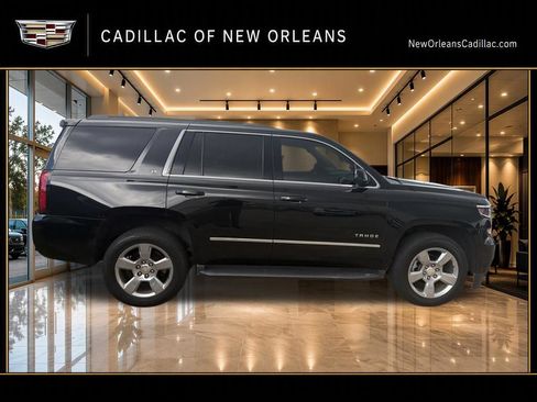 Used 2017 Chevrolet Tahoe LT w/ Luxury Package RWD image 2