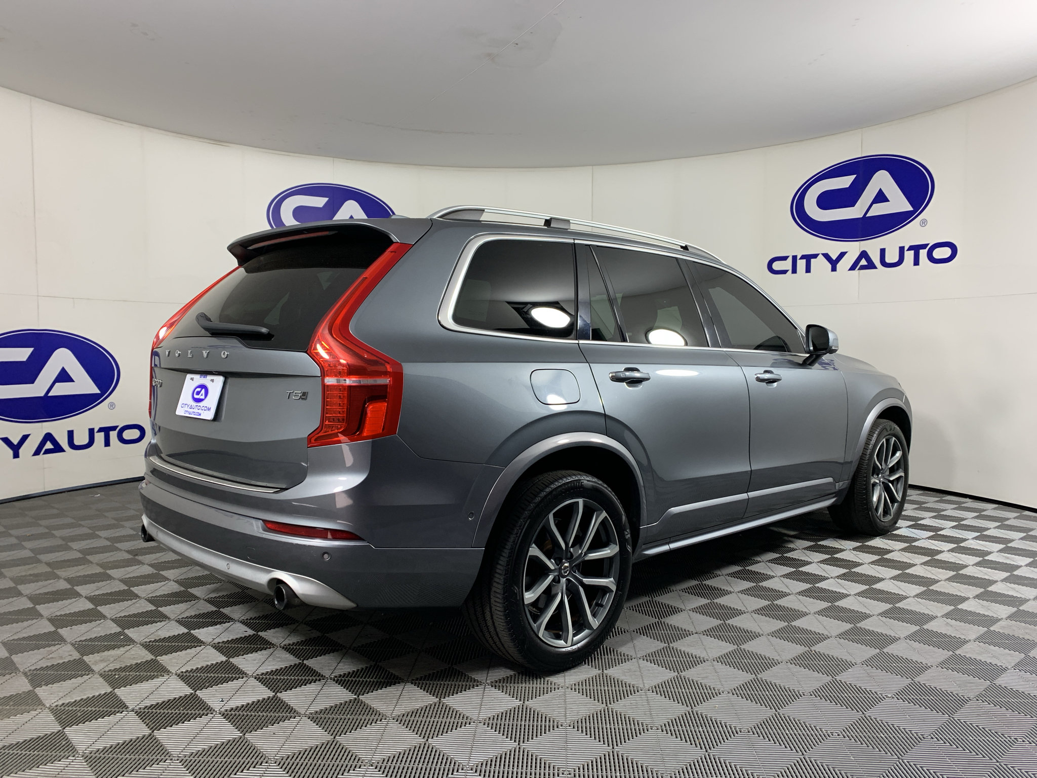 Used 2019 Volvo XC90 T5 Momentum w/ Advanced Package AWD/4WD image 3