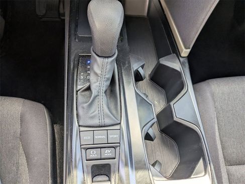 Used 2025 Toyota Camry LE image 23