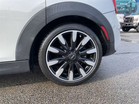 Used 2015 MINI Cooper S image 10