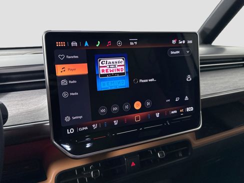 New 2025 Volkswagen ID. Buzz Pro S image 16