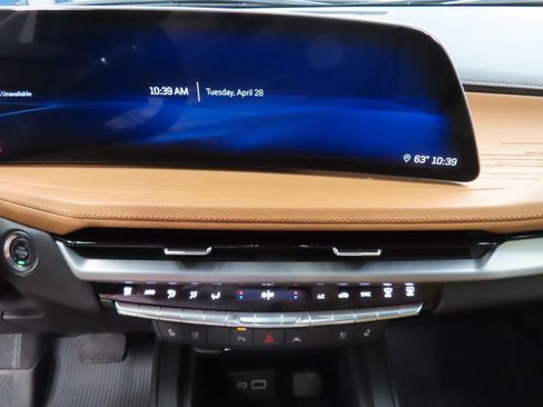 Used 2025 Cadillac XT4 Premium Luxury AWD/4WD image 17