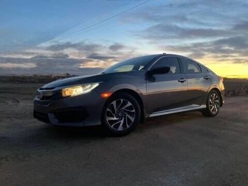 Used 2017 Honda Civic EX image 2