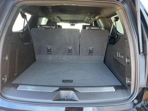 Used 2025 GMC Yukon XL AT4 Ultimate w/ LPO, AT4 Appearance Package image 8