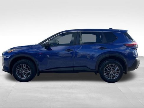 Used 2021 Nissan Rogue S image 4