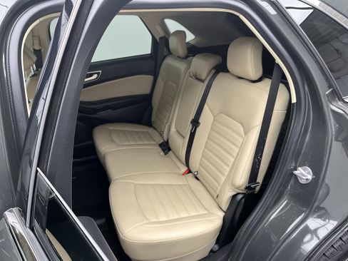 Used 2022 Ford Edge SEL w/ Convenience Package image 11