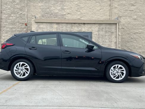 New 2025 Subaru Impreza 2.0i image 2