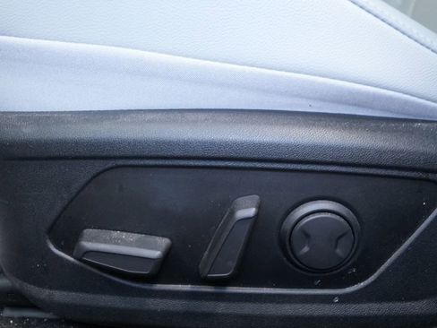 Used 2023 Hyundai Elantra Limited image 18