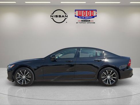 Used 2023 Volvo S60 T8 Plus AWD/4WD image 5
