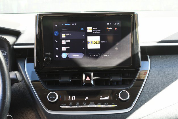 Certified 2025 Toyota Corolla LE FWD image 19