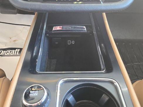 Used 2022 Lincoln Corsair Reserve w/ Equipment Group 201A image 17