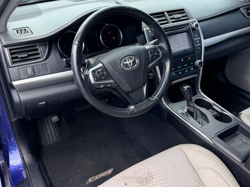 Used 2015 Toyota Camry SE w/ Moonroof Package FWD image 11