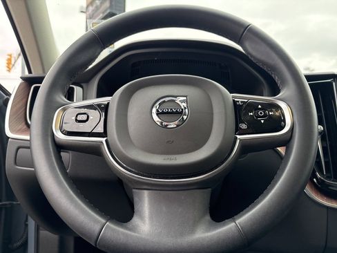Certified 2023 Volvo XC60 B5 Plus w/ Climate Package image 16
