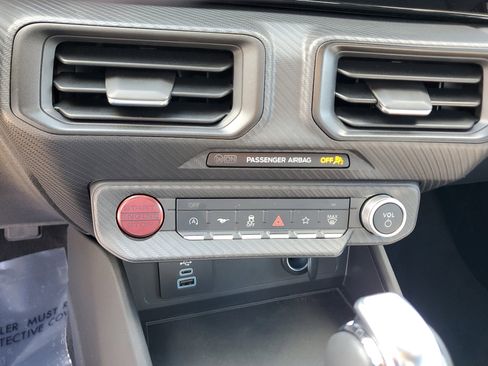 Used 2025 Ford Mustang Coupe image 22